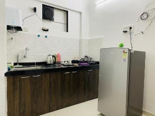 Natures Nest Getaway (Newly Renovated at Thane) Apartment in Thane