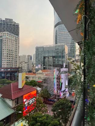 1BR Balcony – Nguyen Hue Walking Street View Apartment in Ho Chi Minh City