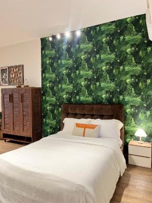 1BR Balcony – Nguyen Hue Walking Street View Apartment in Ho Chi Minh City