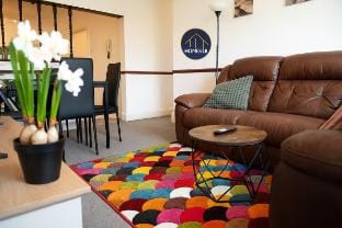 Beachside Apt with Free Parking Apartment in Southend-on-Sea