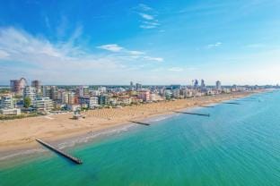 Spacious apartment with balcony by the sea Apartment in Lido di Jesolo