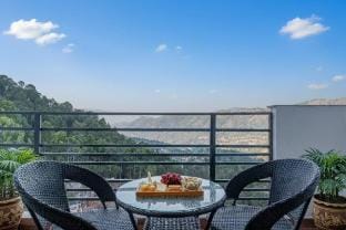 Silver Wings kasauli| Penthouse 2BHK apartment | Apartment in Himachal Pradesh