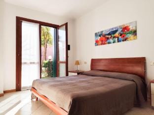 Apartment with terrace and pool Apartment in Cavallino-Treporti