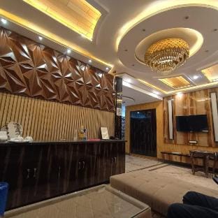 DEVVANSHI VILLA Hotel in Varanasi