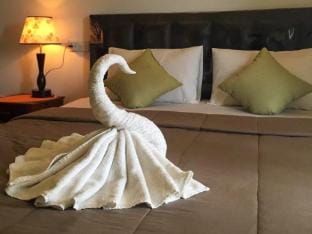 Lake View holiday by IJ - Individual rooms Vacation rental in Nuwara Eliya