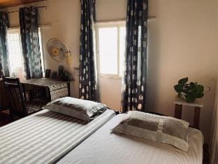 Anokkha lake view studio with private pool Vacation rental in Maharashtra