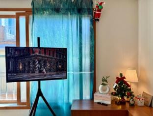 합정역 도보3분, 홍대/망원시장 8분, 한강공원 산책, 햇살가득한 2BR 3QB, 호텔베딩 Vacation rental in Seoul