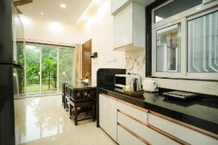 Green Oasis Villa: 4BHK Pvt Pool by Seven Sands Vacation rental in Lonavla