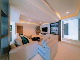 The Dream Gateway Villa 5BR Private Pool + Spa Tub Vacation rental in Pattaya City