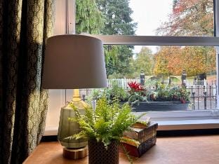 Luxury home - near family park & coffee shop Vacation rental in Merthyr Tydfil