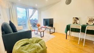 East London Hub Penthouse Vacation rental in London Borough of Hackney