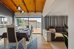 Quinta do Checa by Homie Vacation rental in Câmara De Lobos