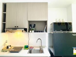Chic Studio w/ Pool Access & CCLEX View Vacation rental in Cebu City