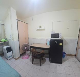 114 Boutique style A/C apartment w/free Wi-fi Vacation rental in Bangkok