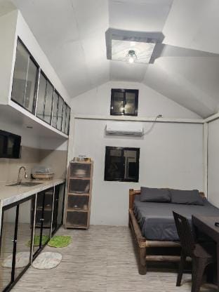 San antonio transient house Vacation rental in Subic