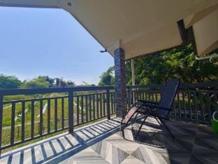 San antonio transient house Vacation rental in Subic