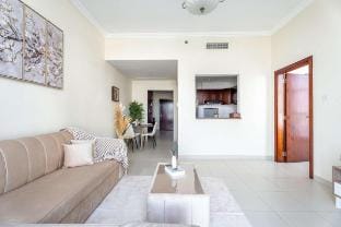 Chic 1BR w Pool, Sauna & Steam Room Access Vacation rental in Dubai