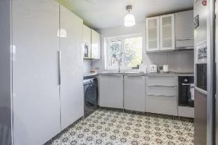 Family 4BR, Self Check-in, Fast WiFi, Parking Vacation rental in Ilford