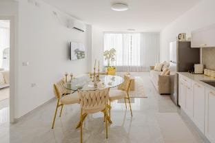 Sea-facing
Breathtaking sea view Vacation rental in Netanya