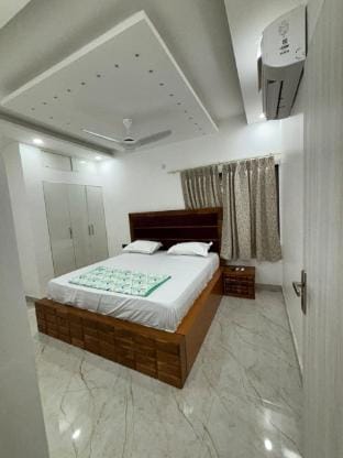 Luxury Guest House Vacation rental in Noida