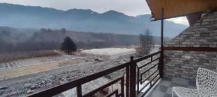 Mountainshack Riverside Stay And Café Dobhi 1BHKAP Vacation rental in Himachal Pradesh