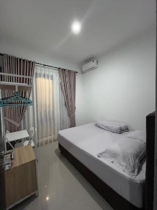 Matahari Homestay by Kanijewarooms Vacation rental in Special Region of Yogyakarta
