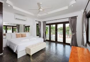 2.5BR Coconut Lakeview Pool Villa | Bangtao Beach Vacation rental in Choeng Thale