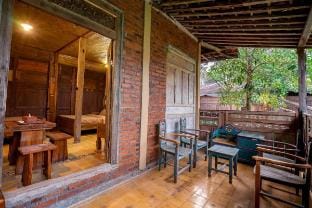 Rumah Limasan Joglo Lesung  Vacation rental in Special Region of Yogyakarta