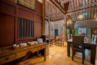 Rumah Limasan Joglo Lesung  Vacation rental in Special Region of Yogyakarta