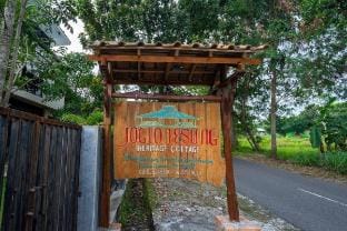 Rumah Limasan Joglo Lesung  Vacation rental in Special Region of Yogyakarta