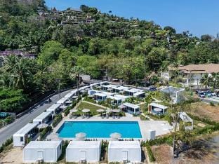 Apple House Phuket Premium Stay • Terrace + Pool, Beach Access Vacation rental in Choeng Thale