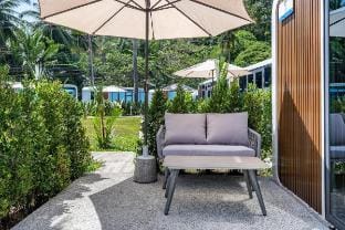 Apple House • Cozy Cabin for Couples, Nr Beach Vacation rental in Choeng Thale