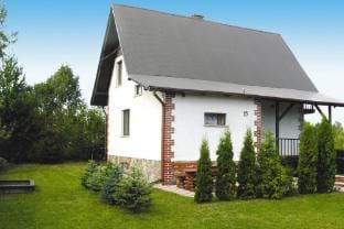 Holiday home with garden, close to the lake Vacation rental in Masovian Voivodeship