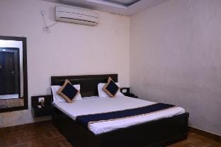 Best hotel at basic amenities with self kitchen Vacation rental in India