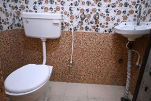 Best hotel at basic amenities with self kitchen Vacation rental in India