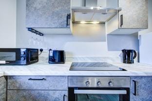 2Bd Flat l M40 nearby l Free Parking l Free Wifi Vacation rental in High Wycombe
