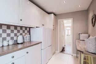 Free Parking | Quick Access to M6 & City Centre Vacation rental in Coventry