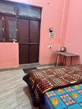 Gopi Homestay with Kitchen Vacation rental in Uttar Pradesh