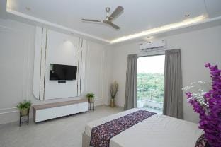 *Centrally Located* 6BHK Mansion* w/Pool & Banquet Vacation rental in Jaipur