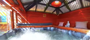 Charming Retreat at Famous Palm Beach Outdoor Spa till 8 Walk to Ocean beach Vacation rental in Pittwater Council