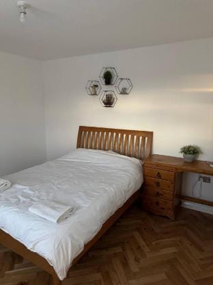 Spacious 4-Bedroom Home in Ashford, Kent - Perfect for Families and Groups Vacation rental in Ashford