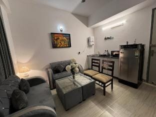Seven Eleven by Nityam - Spectrum Mall - Noida Vacation rental in Noida