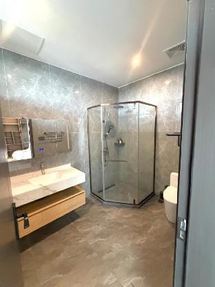 Highland Luxe Villa 03. Your Private luxury villa Vacation rental in Angeles