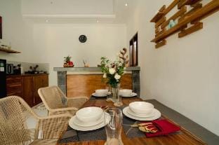 8 Mins to the beach | Sanur tropical villa Vacation rental in Denpasar