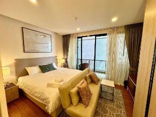 Beachfront Rawai rooftop pool Proud Apartment 6910 Vacation rental in Rawai