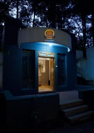 Hotel SS Empire Cottage 3 Vacation rental in Maharashtra