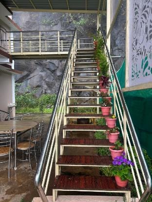 Spacious 6 Bedroom Villa for Families & Group stay Vacation rental in Kodaikanal