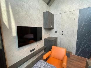 Bankroft 7 | with Jacuzzi | Hyderabad by Homeyhuts Vacation rental in Hyderabad