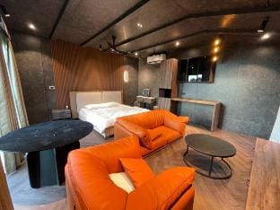 Pezo5|Premium Cabin|Jacuzzi|Hyderabad by Homeyhuts Vacation rental in Hyderabad
