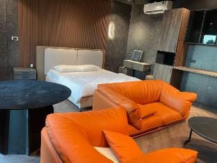 Pezo5|Premium Cabin|Jacuzzi|Hyderabad by Homeyhuts Vacation rental in Hyderabad